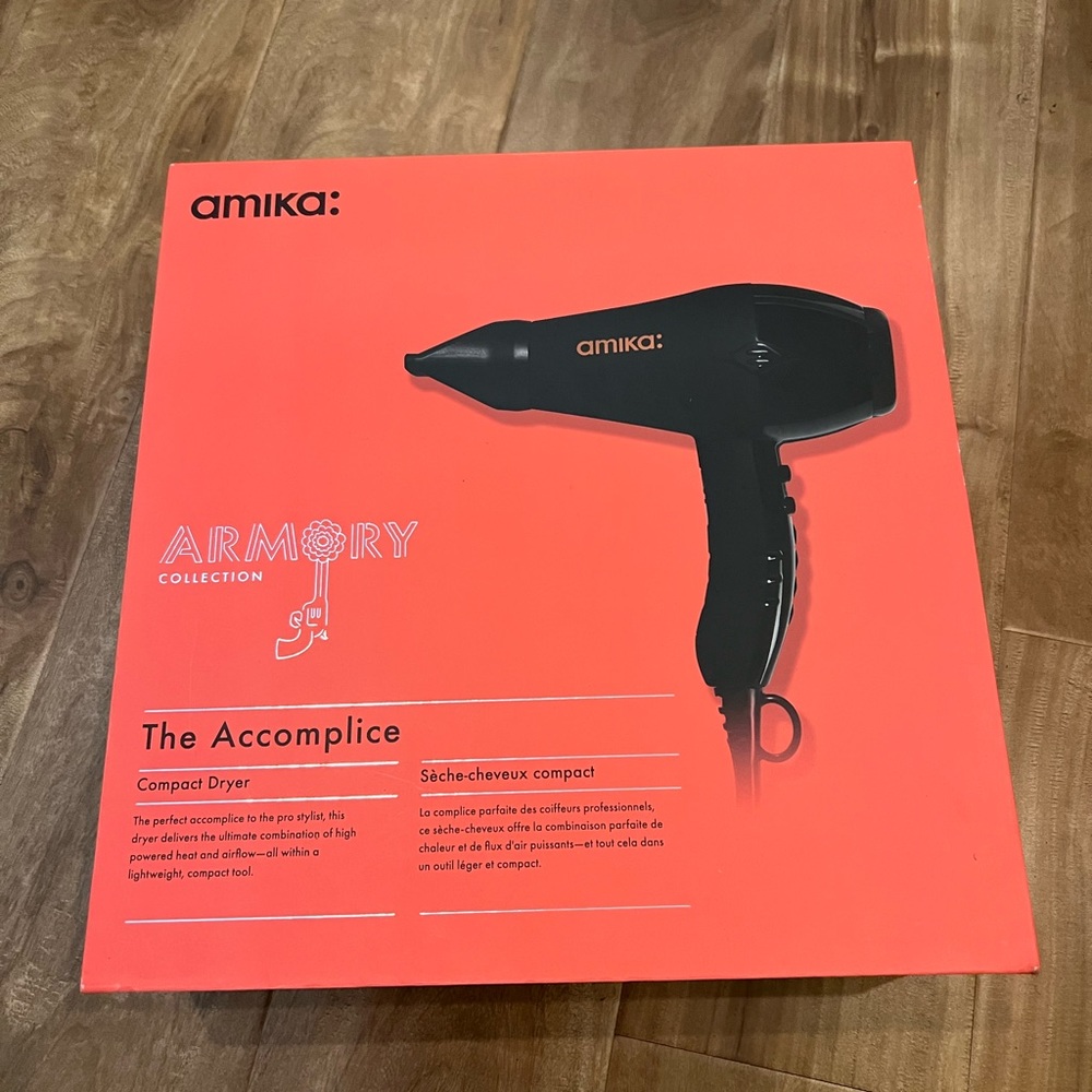 Amika The Accomplice Compact Dryer is a powerful 1800 watt. New w/box paid $200